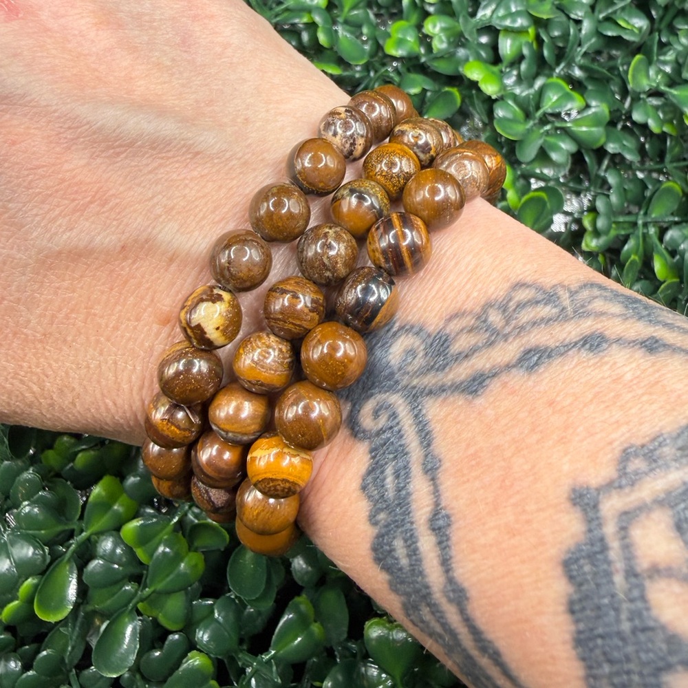 8mm Tiger Iron Beaded Bracelet - Picture 7 of 7